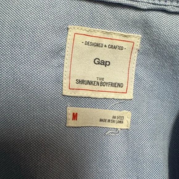 GAP Shrunken Boyfriend Button-Down Shirt in Light Blue Wash, Size: M - Picture 6 of 7